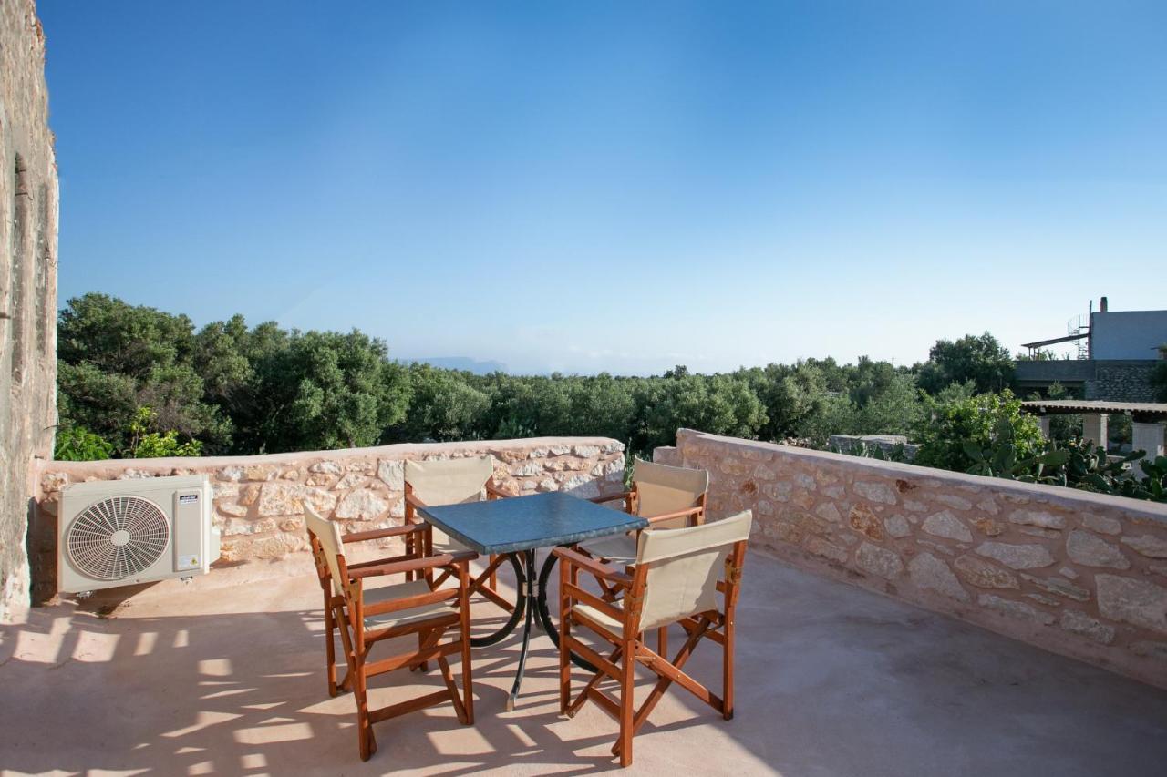 Charouda Country House Pyrgos Dirou Exterior foto