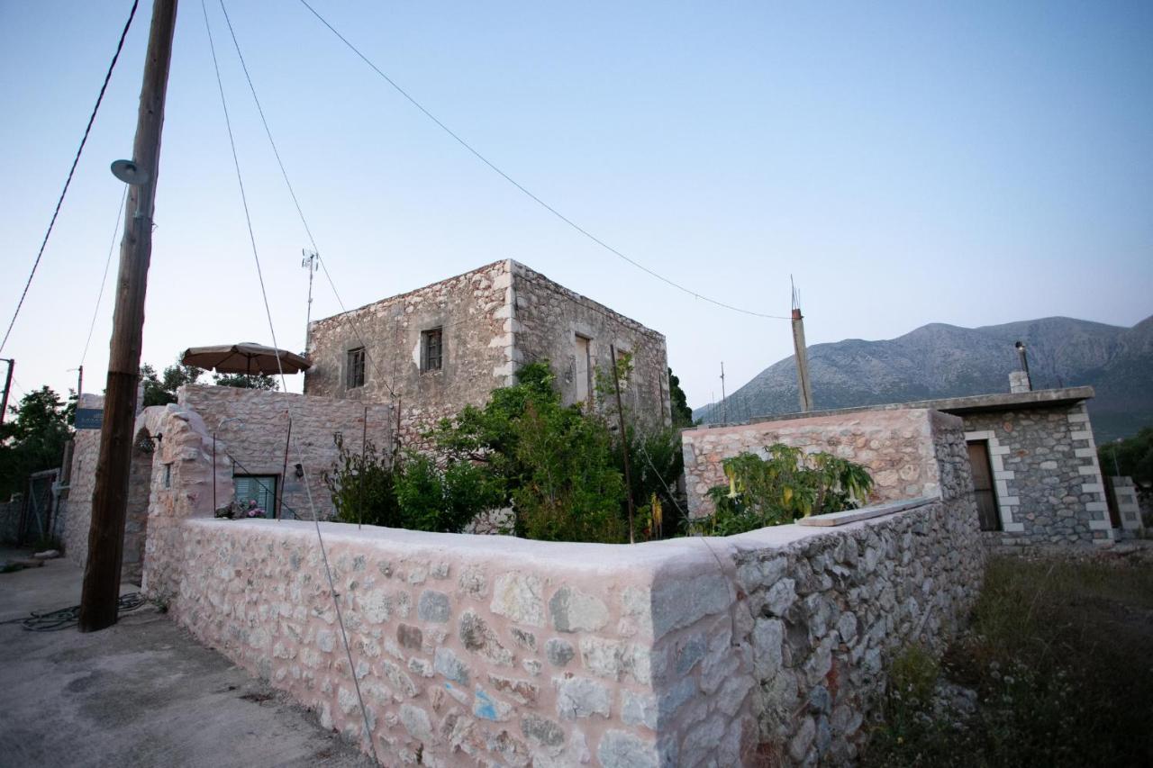 Charouda Country House Pyrgos Dirou Exterior foto